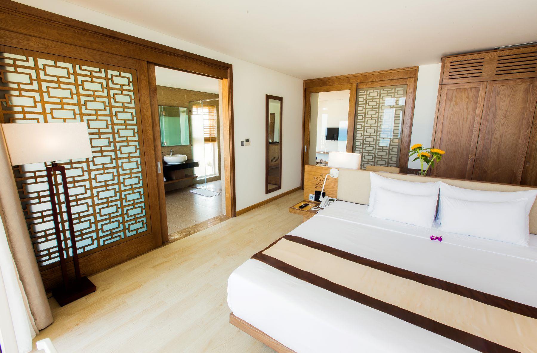 SANDY BEACH RESORT