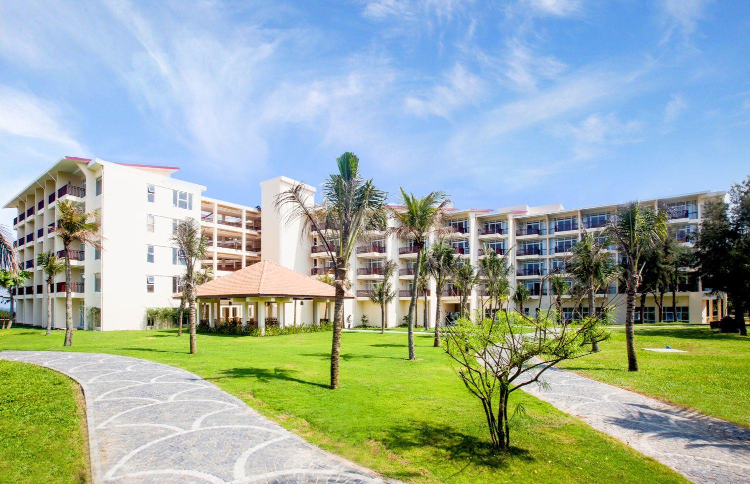 SANDY BEACH RESORT