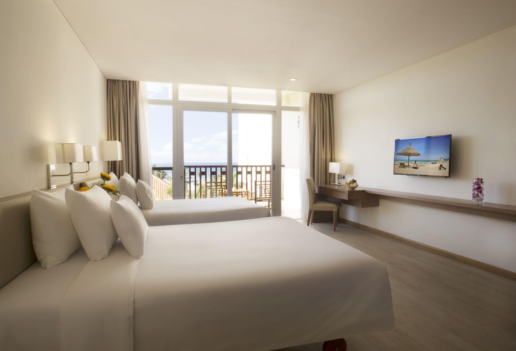 SANDY BEACH RESORT