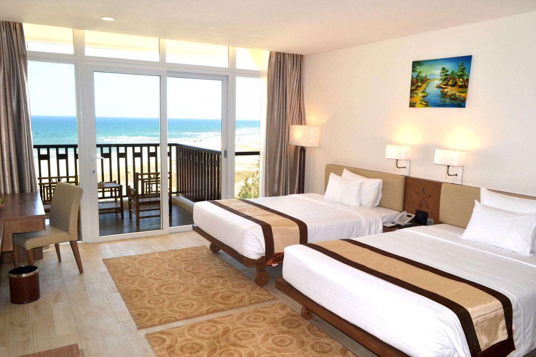SANDY BEACH RESORT