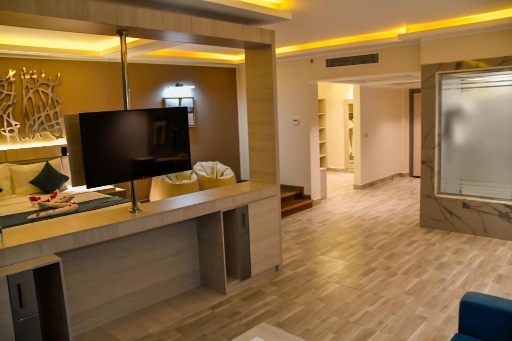 SIRENA BEACH RESORT AND SPA