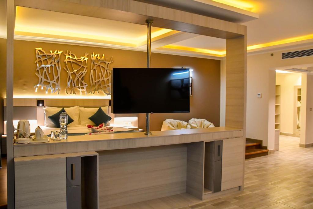 SIRENA BEACH RESORT AND SPA