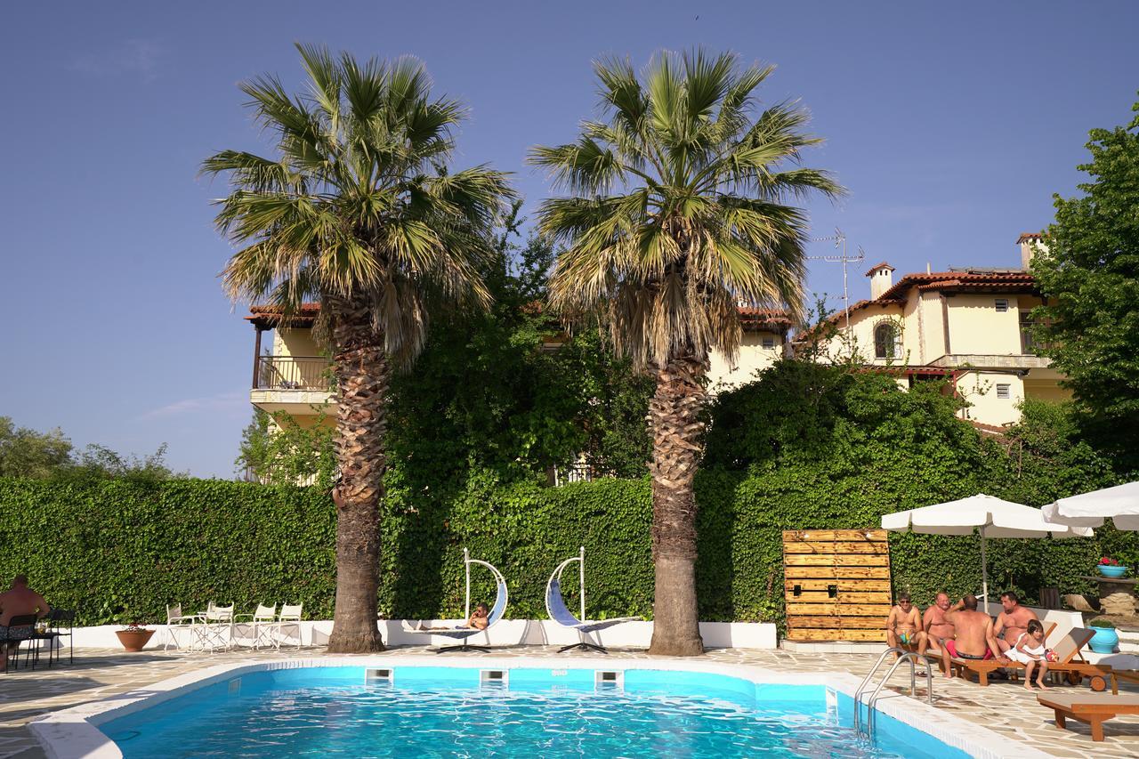 THEO BUNGALOWS HOTEL