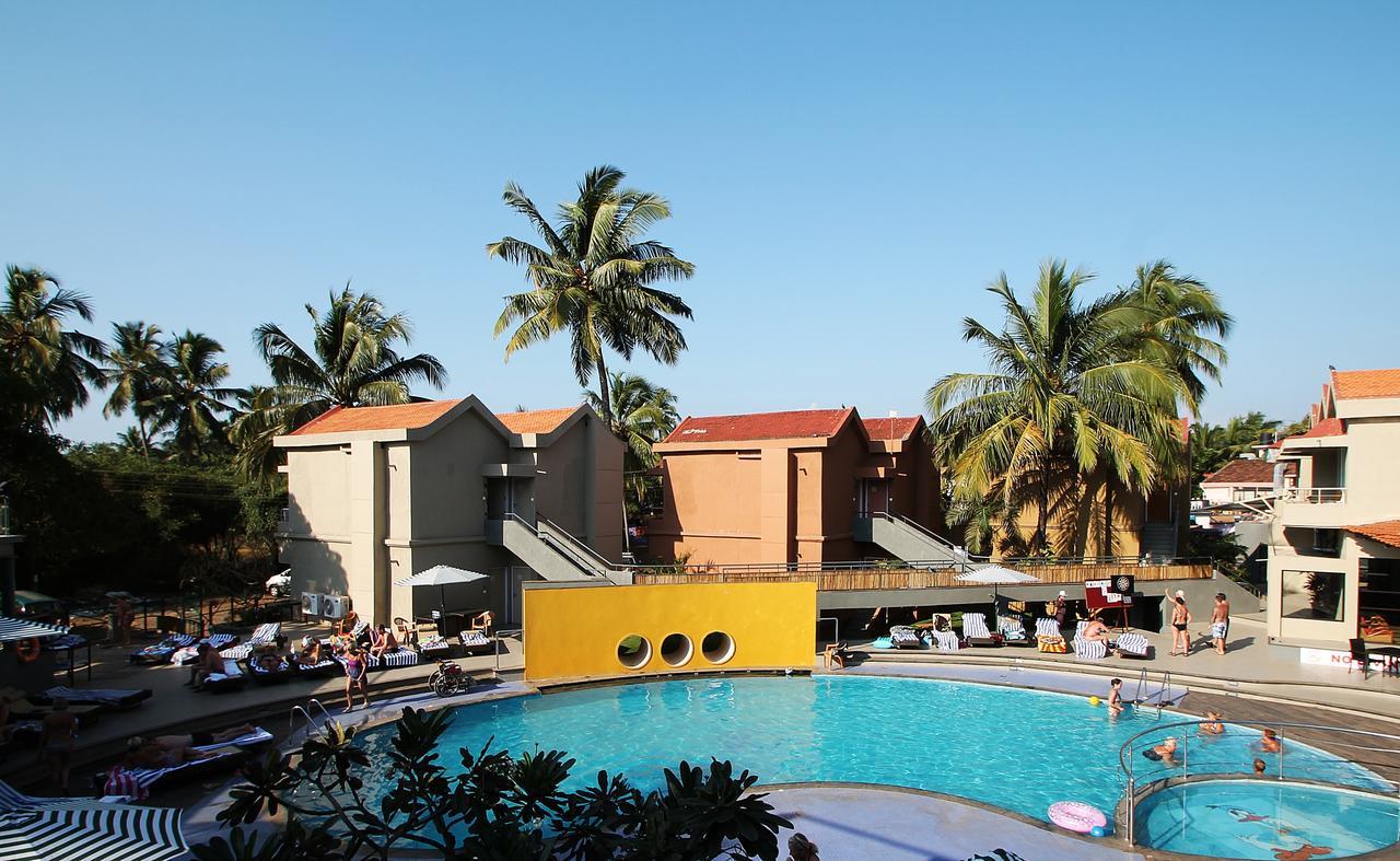 WHISPERING PALMS BEACH RESORT
