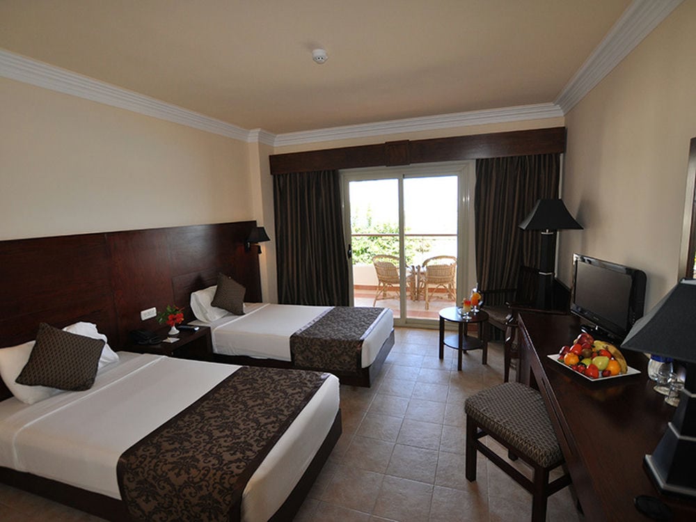 ROYAL BRAYKA BEACH RESORT 