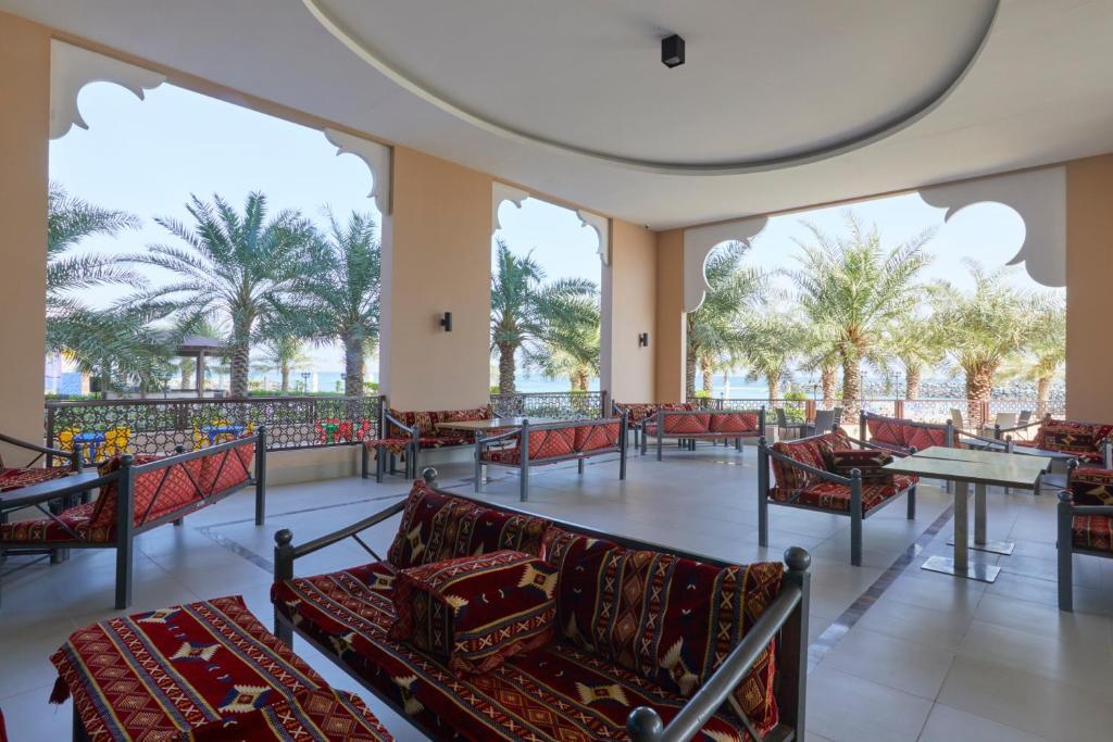 AL BAHAR HOTEL & RESORT