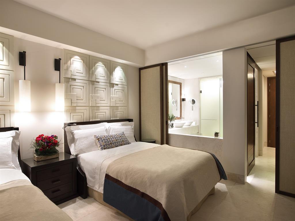 COSTA NAVARINO THE ROMANOS, A LUXURY COLLECTION RESORT
