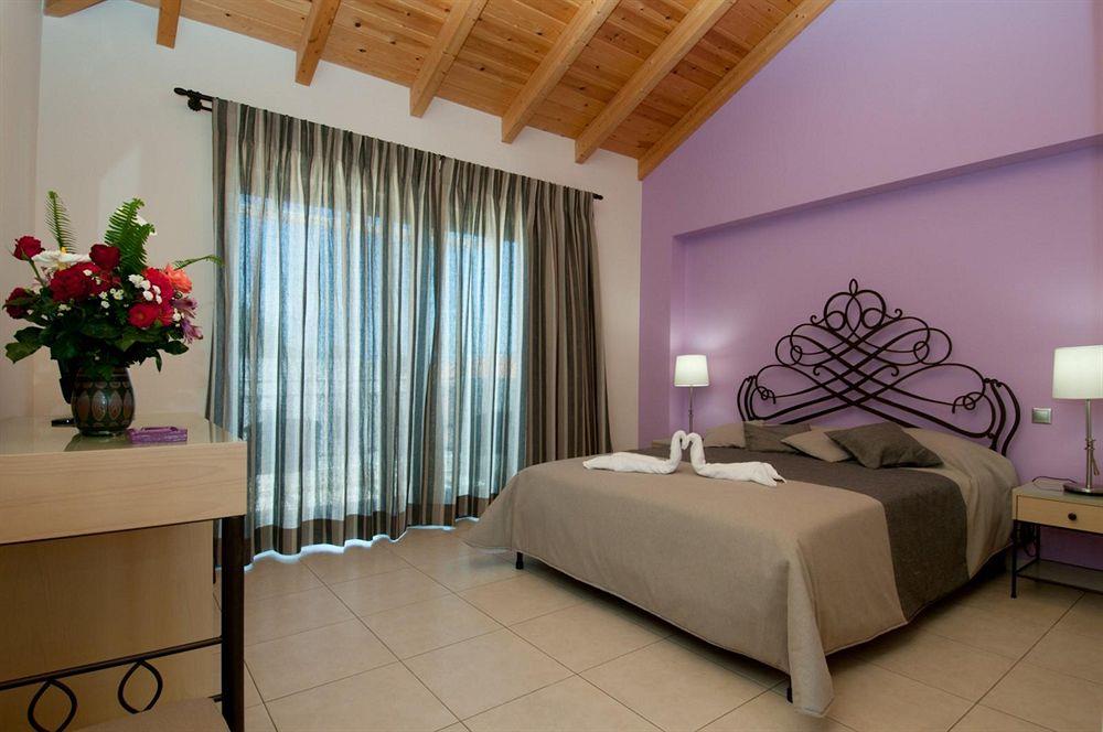 HOTEL 4*