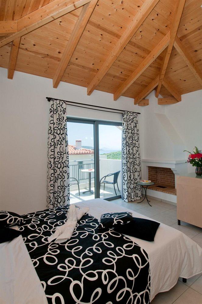 HOTEL 4*