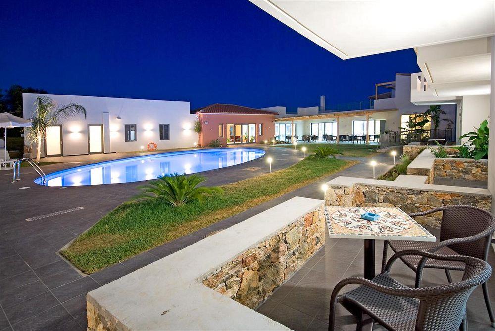 HOTEL 4*