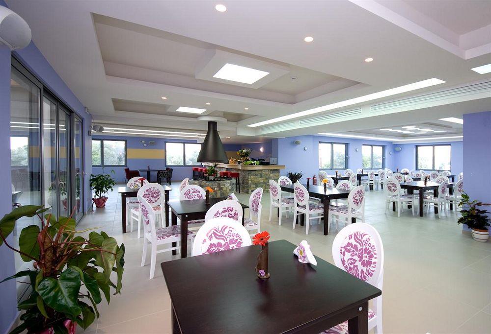 HOTEL 4*