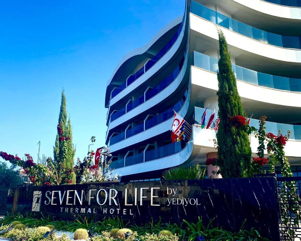 HOTEL 5*