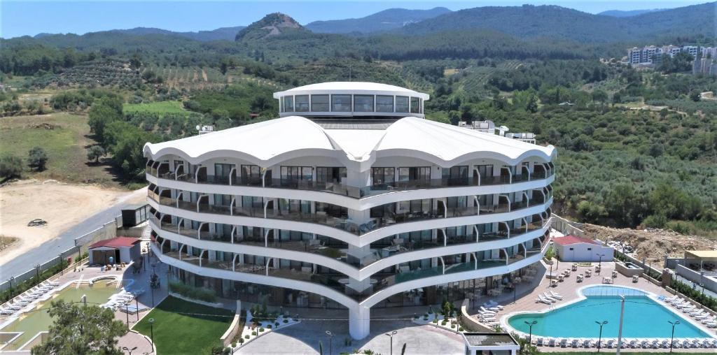 HOTEL 5*
