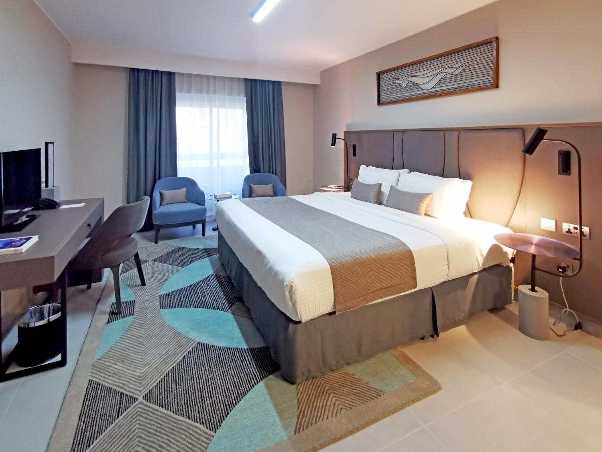 HOLIDAY INTERNATIONAL SHARJAH