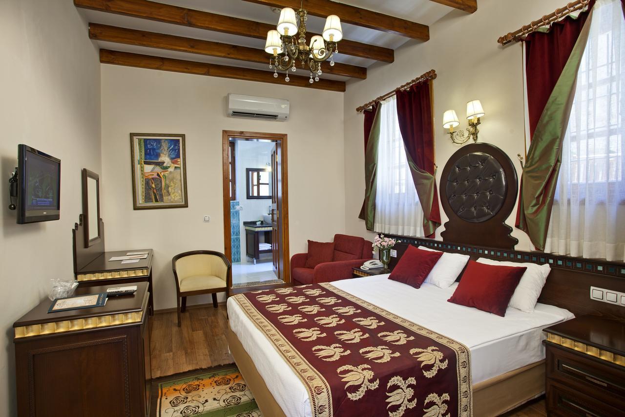 MEDITERRA ART HOTEL