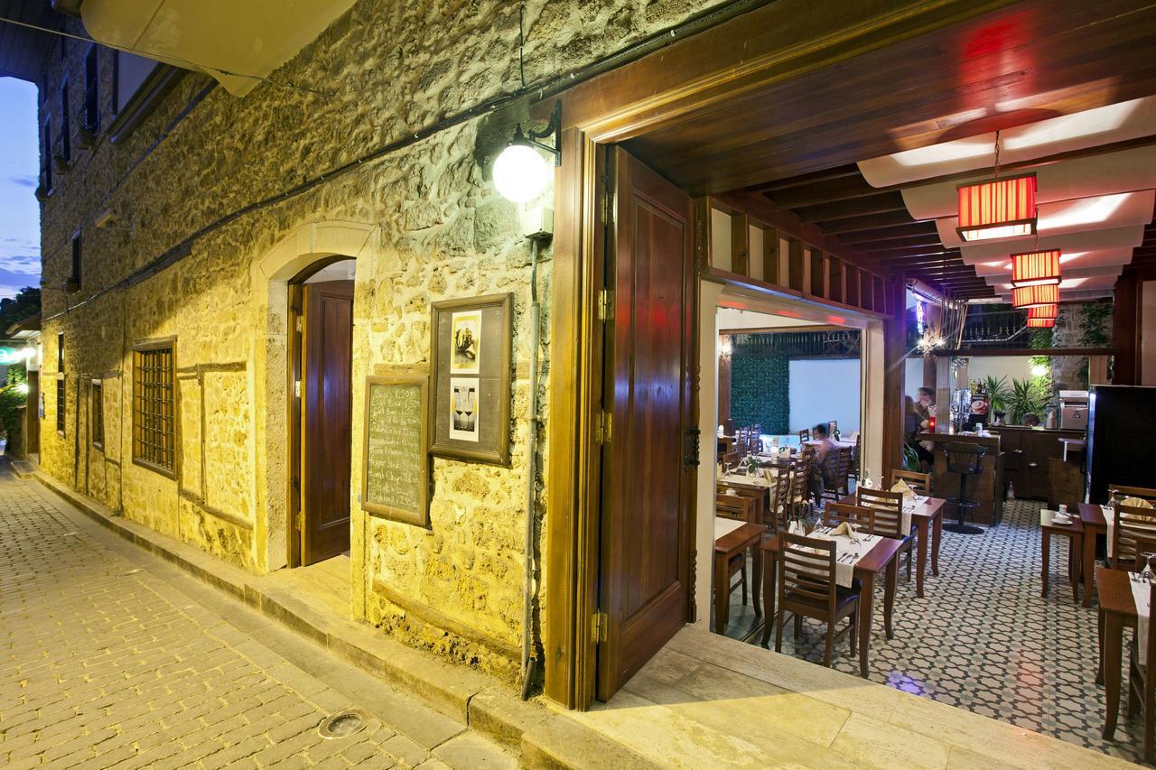 MEDITERRA ART HOTEL