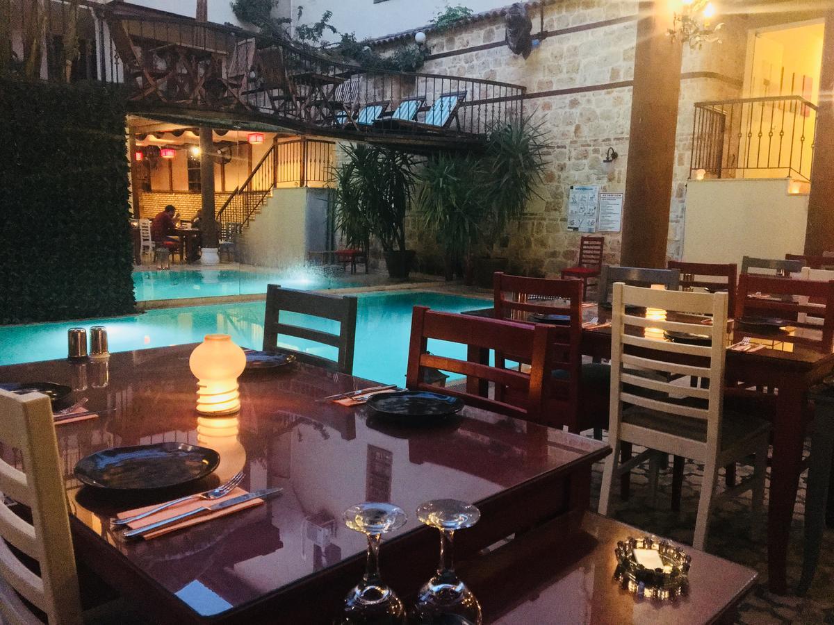 MEDITERRA ART HOTEL