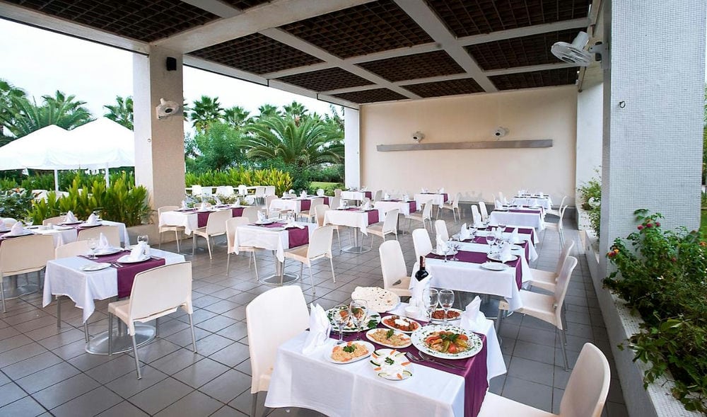 CRYSTAL CENTRO RESORT