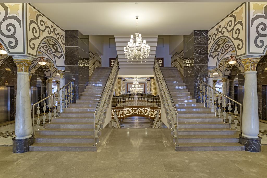 ROYAL HOLIDAY PALACE