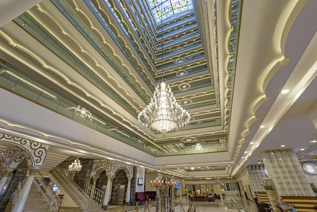 ROYAL HOLIDAY PALACE