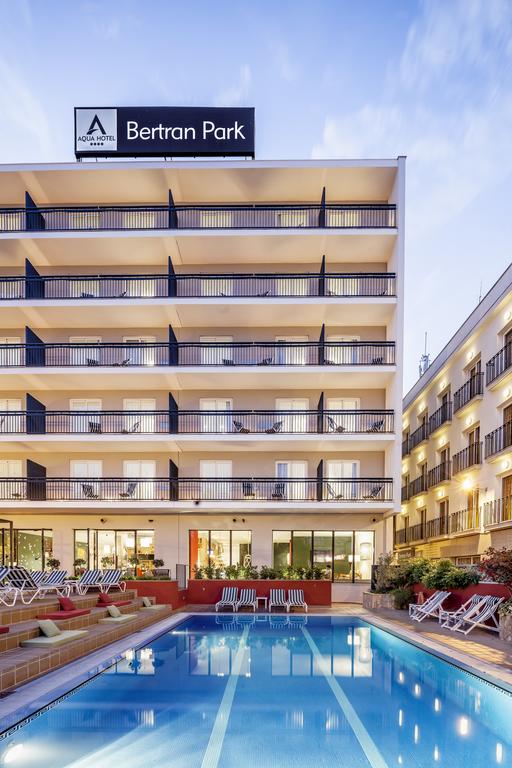AQUA BERTRAN PARK (ADULTS RECOMMENDED)