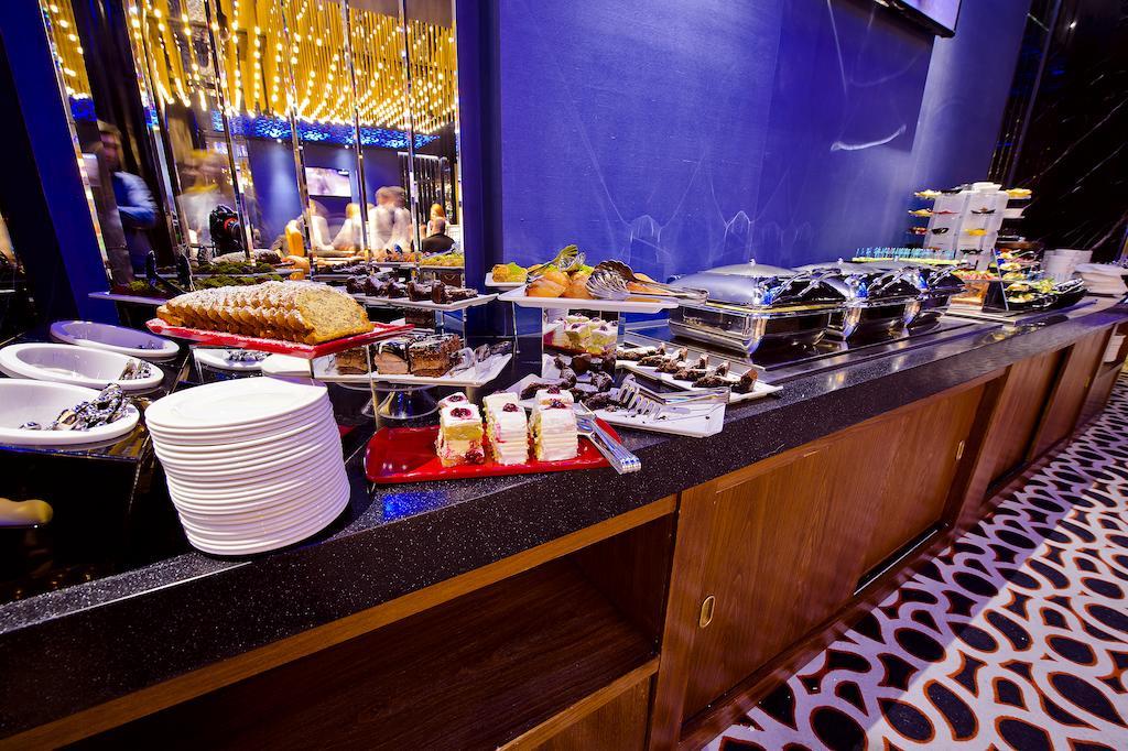 GOLDEN PALACE HOTEL & CASINO