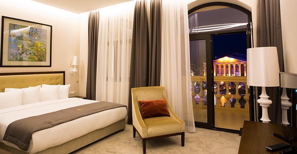 GOLDEN PALACE HOTEL & CASINO