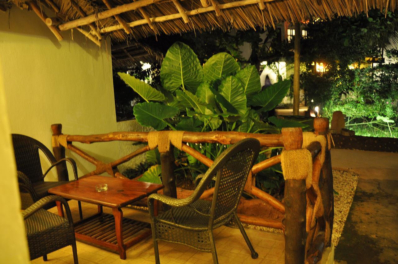 LANGI LANGI BEACH BUNGALOWS