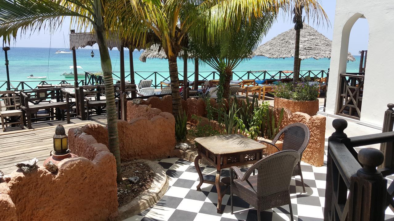 LANGI LANGI BEACH BUNGALOWS