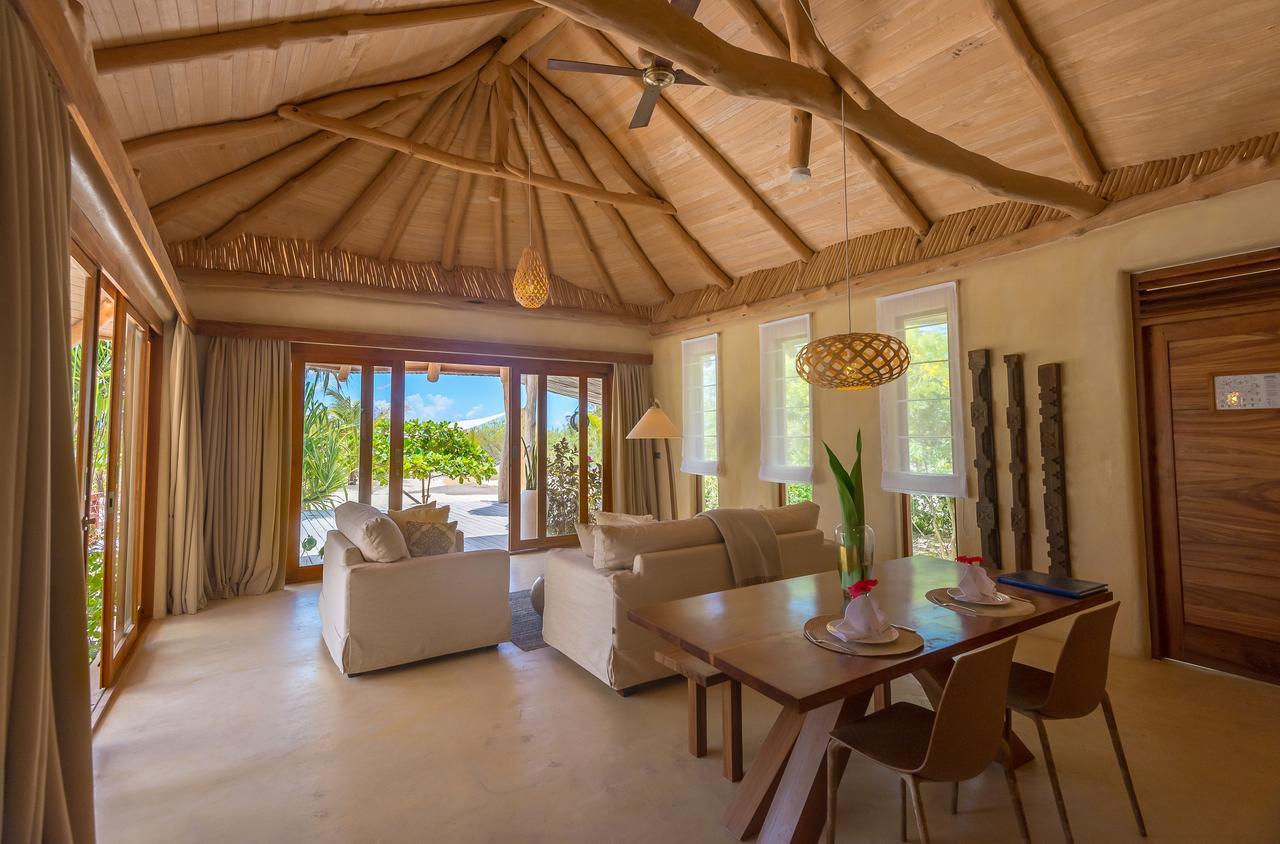 WHITE SAND LUXURY VILLAS & SPA				