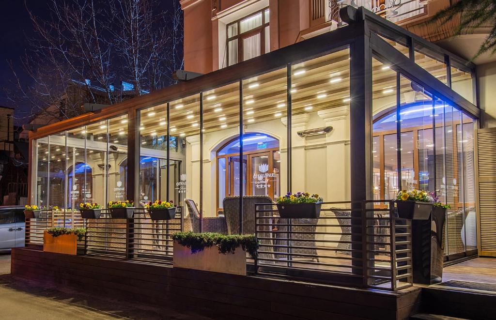 CITY AVENUE HOTEL